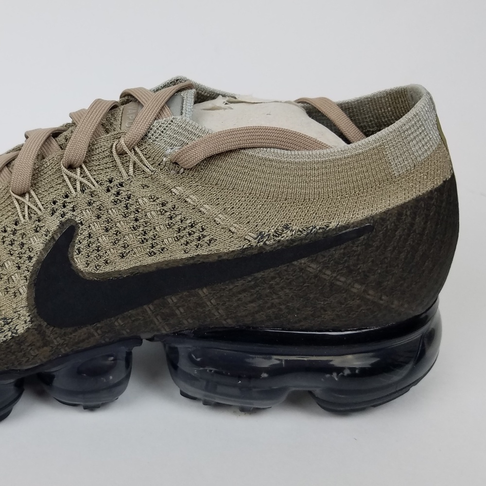 Nike Air VaporMax Flyknit 849558 - 201 Tan - Picture 2 of 7